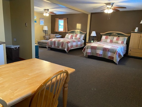 Two Queen Bed Room Photo 2