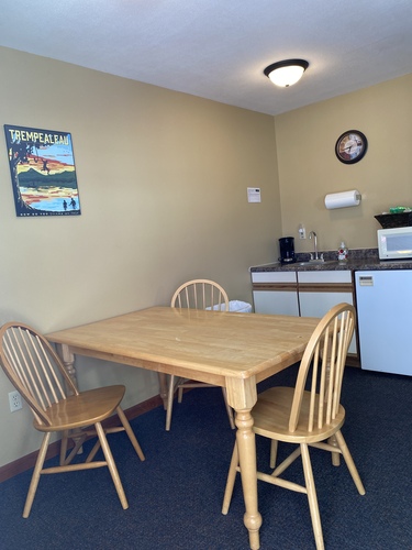 Table in 2Queen Suite #29